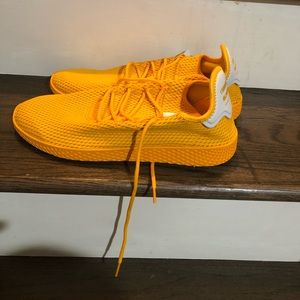 Adidas
Pharrell Williams Tennis HU